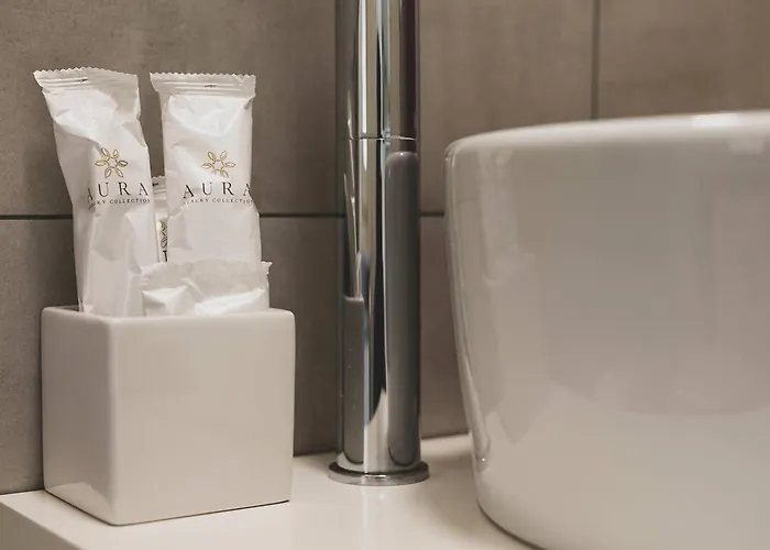 Tra Maggiore E D'orta Fuoco Colazza